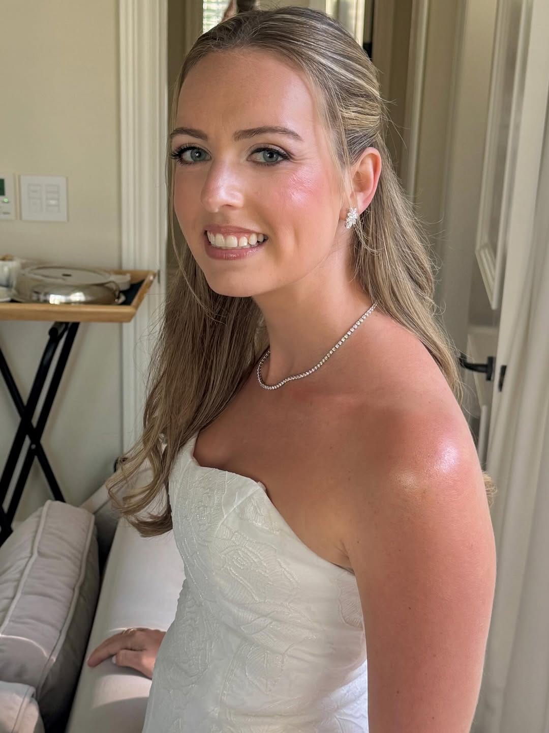 Post 8 by Deanna Imerti - makeup artist on Instagram (carousel)