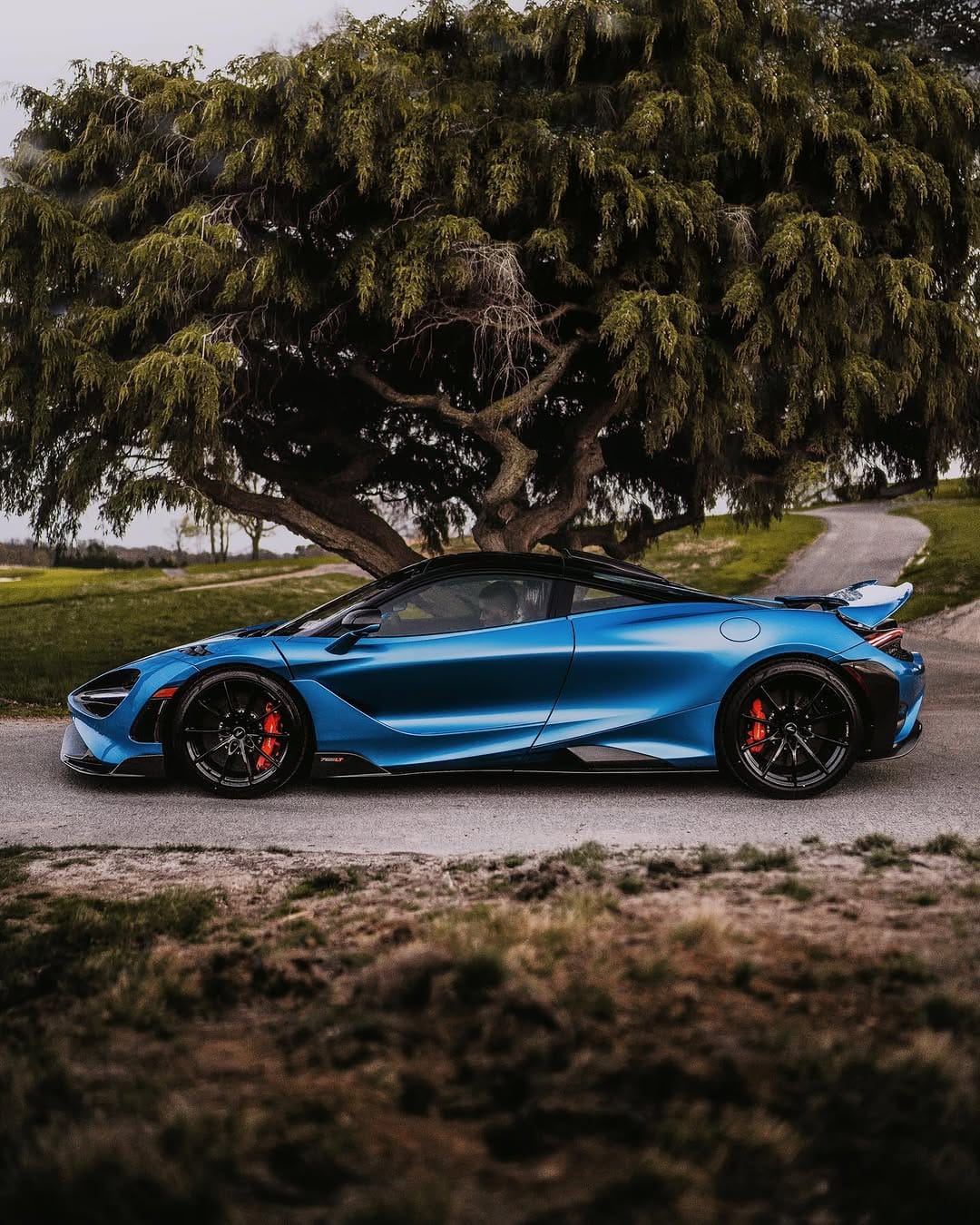 Post 3 by Nissan GTR R35 on Instagram (image)