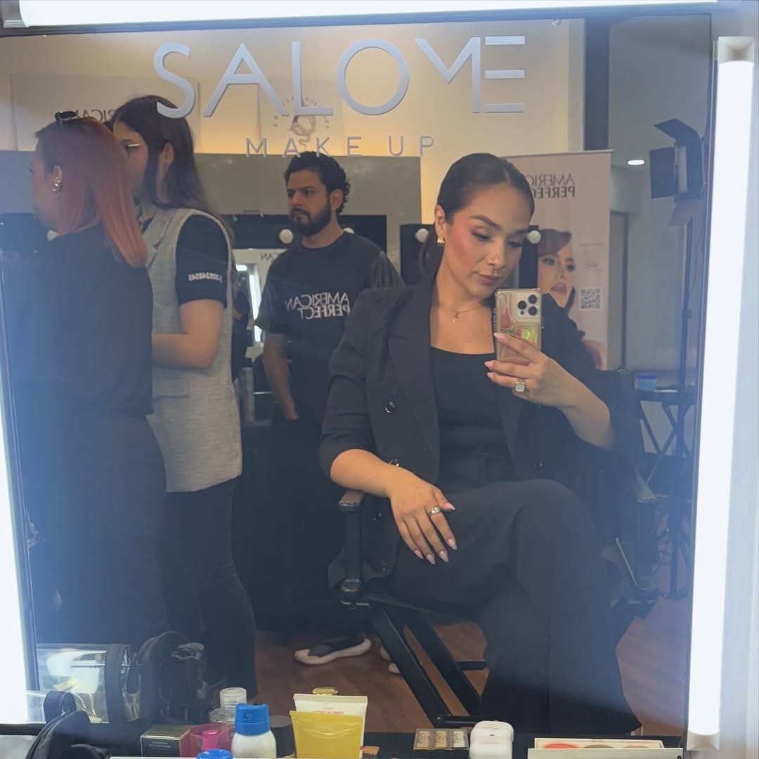 Post 7 by Maquillaje Prof | Idania Rodriguez on Instagram (carousel)