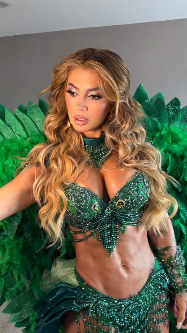 Post 3 by MAKEUP BY DIEGO on Instagram (video)