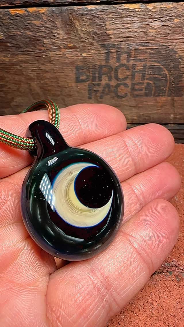 Post 1 by Glass Blowing on Instagram (video)
