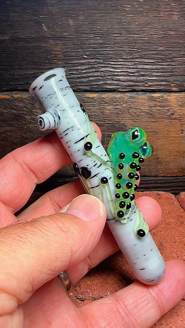 Post 7 by Glass Blowing on Instagram (video)