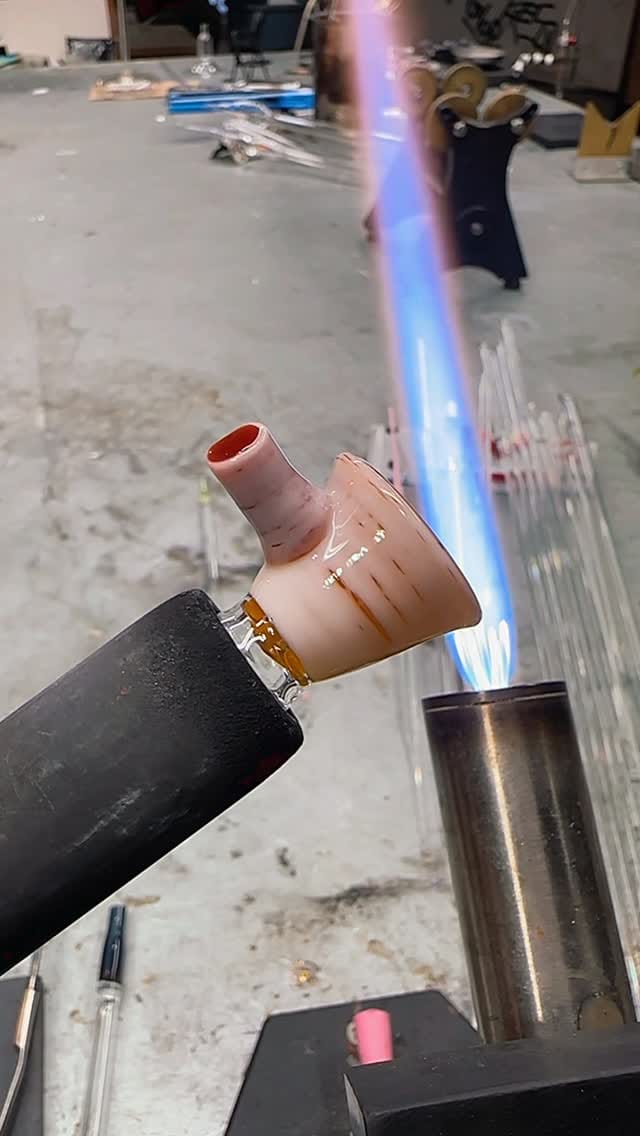 Post 9 by Glass Blowing on Instagram (video)