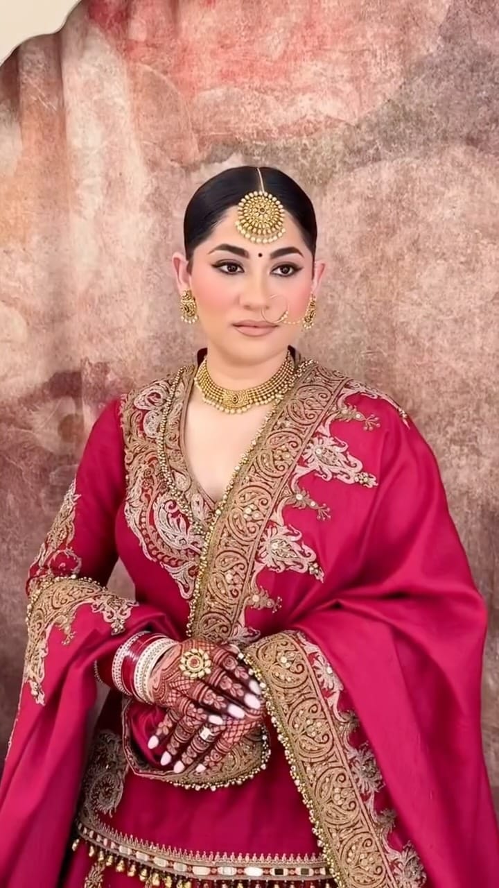 Post 2 by Preeti Dhugga | MAKEUP ARTIST on Instagram (video)