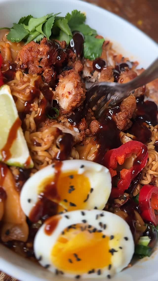Post 5 by Come Eat Daddy 💋 on Instagram (video)