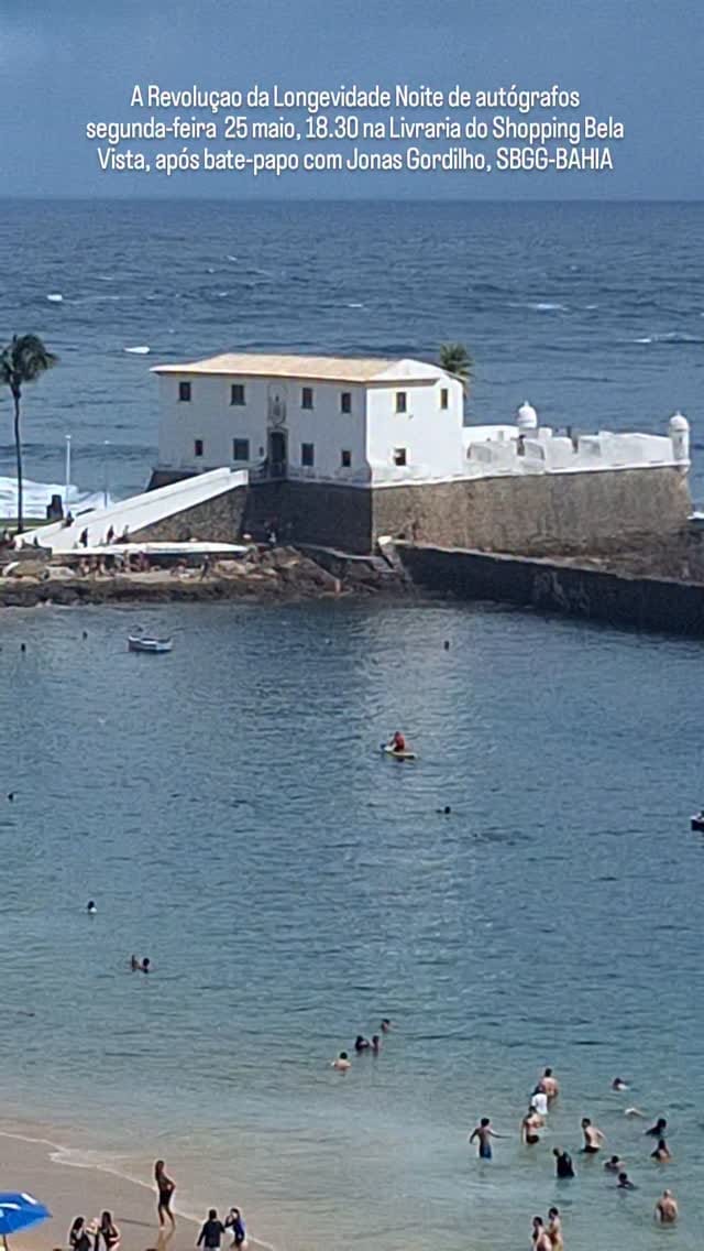 Post 6 by Alexandre Kalache on Instagram (video)