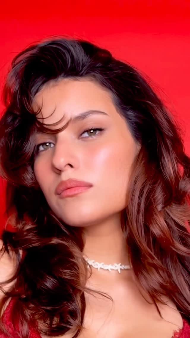 Post 2 by Vibha Gusain on Instagram (video)