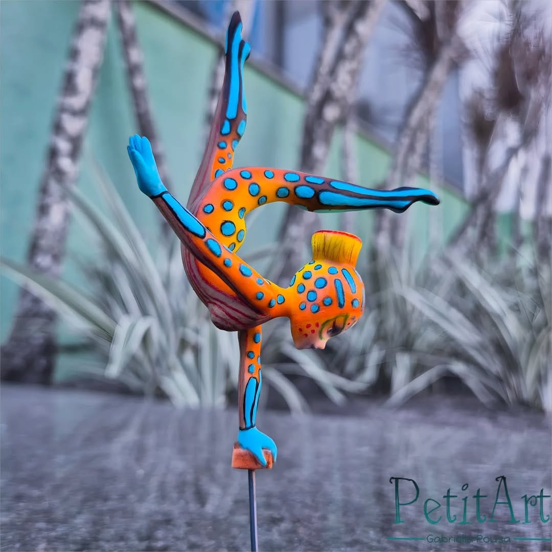 Post 3 by PetitArt on Instagram (carousel)