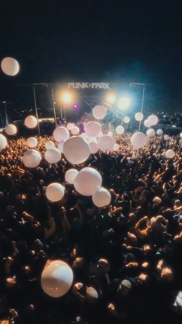 Post 7 by ALEX ESTRADA on Instagram (video)