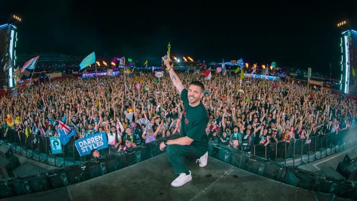 Post 8 by ALEX ESTRADA on Instagram (carousel)