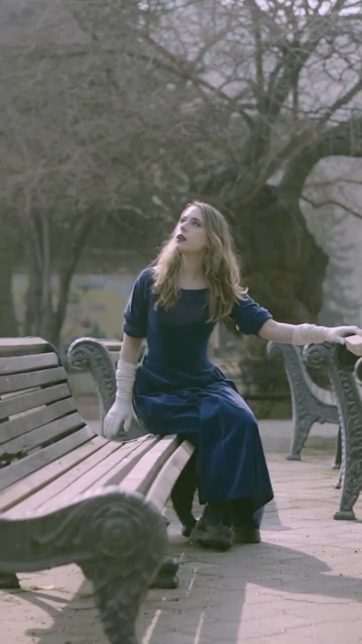 Post 9 by Anana Kaye on Instagram (video)
