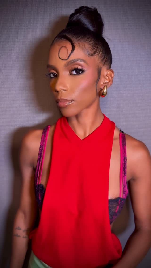 Post 5 by JENNIFER ASHLEY - MAKEUP ARTIST on Instagram (video)