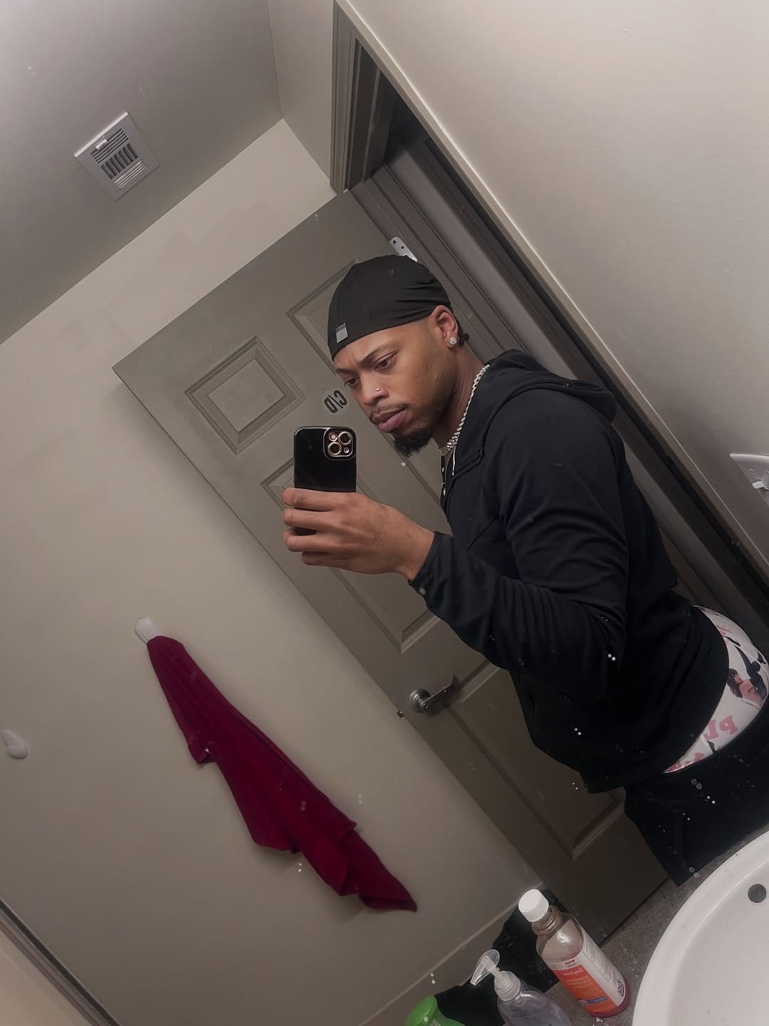 Post 1 by Your favorite 🤭 on Instagram (carousel)