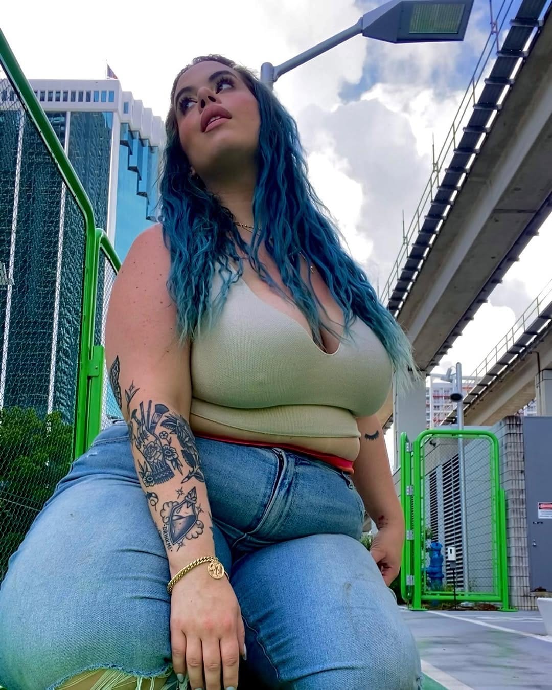 Post 10 by Veronica Betancourt on Instagram (image)