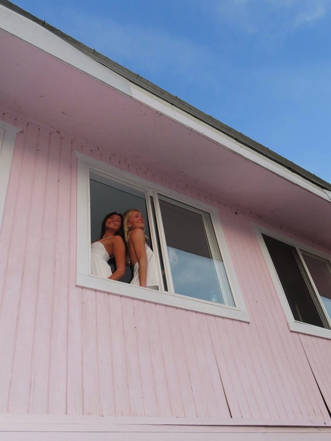 Post 9 by UNIVERSITY OF IOWA ALPHA PHI on Instagram (carousel)