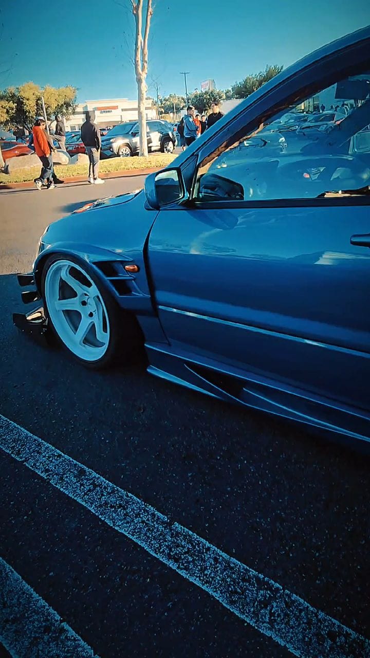 Post 8 by JB’s EVO page on Instagram (video)