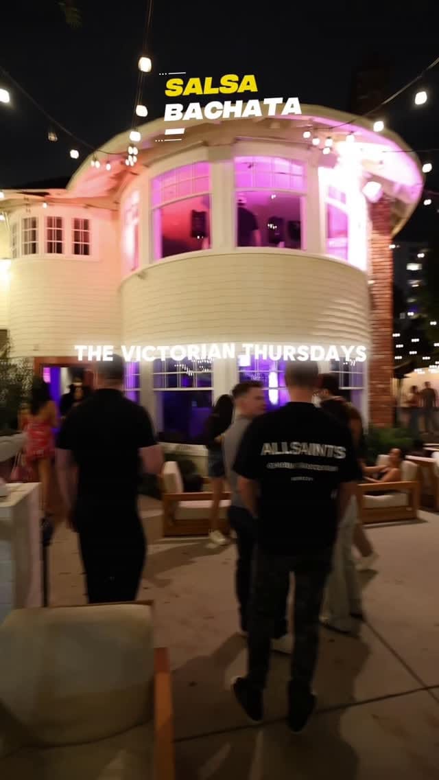 Post 6 by 𝐒𝐚𝐥𝐬𝐚 𝐂𝐡𝐫𝐨𝐧𝐢𝐜𝐥𝐞𝐬 on Instagram (video)