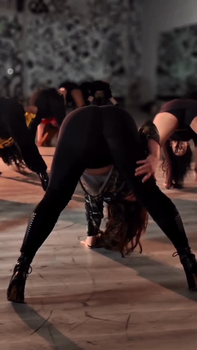 Post 1 by SerinaRiLa on Instagram (video)