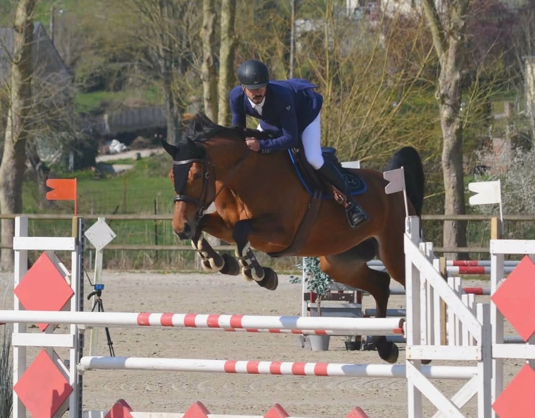 Post 8 by Maxime Baticle HMS 🇫🇷 on Instagram (carousel)