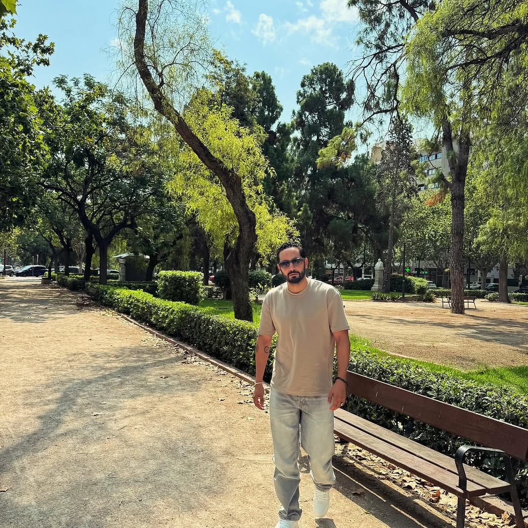 Post 6 by Samy Perles 🐺 on Instagram (carousel)