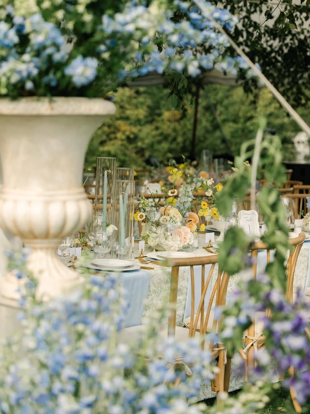 Post 5 by Sav 🕊️| Idaho + Destination Wedding Photographer on Instagram (carousel)