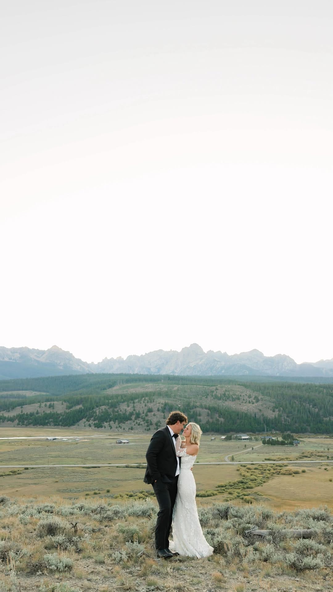 Post 7 by Sav 🕊️| Idaho + Destination Wedding Photographer on Instagram (video)