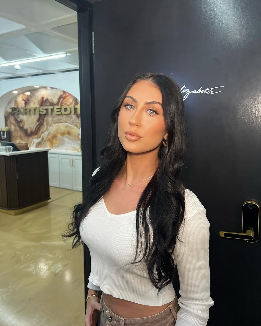 Post 10 by MaddieMUA on Instagram (carousel)