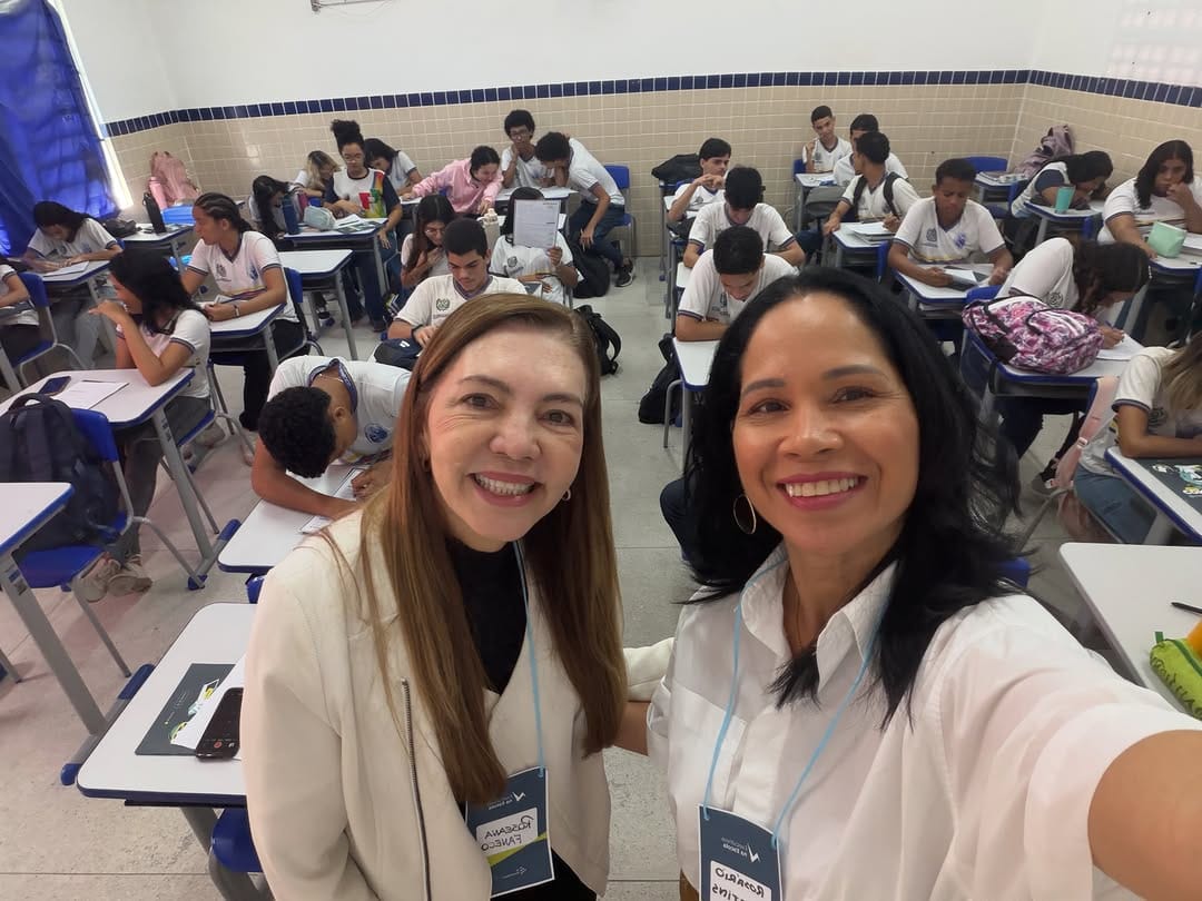 Post 8 by Junior Achievement Brasil on Instagram (carousel)