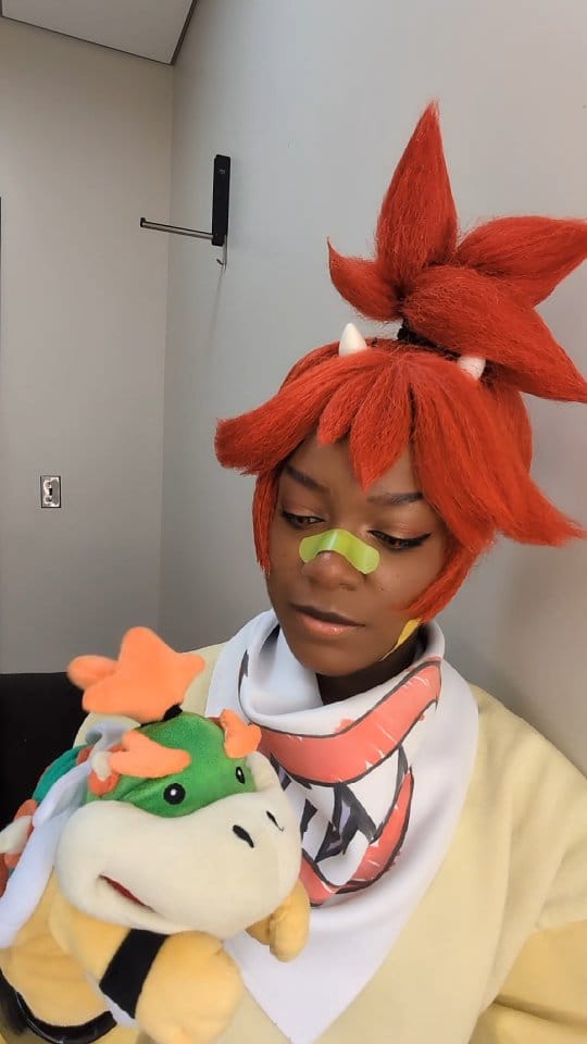 Post 4 by j'adore cosplay on Instagram (video)