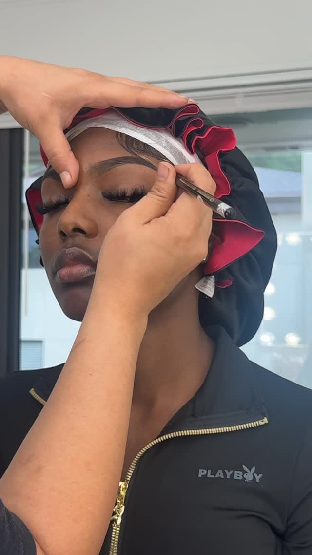 Post 4 by HausOfDuBois|Arkansas MUA on Instagram (video)