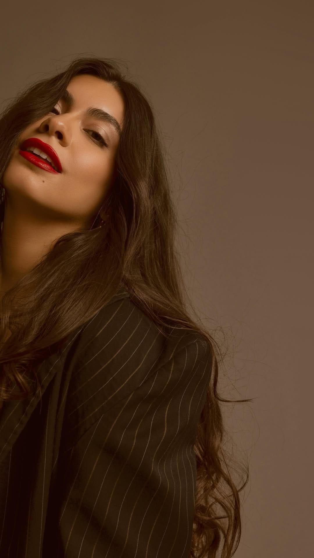 Post 9 by PORTRAIT PHOTOGRAPHER on Instagram (video)