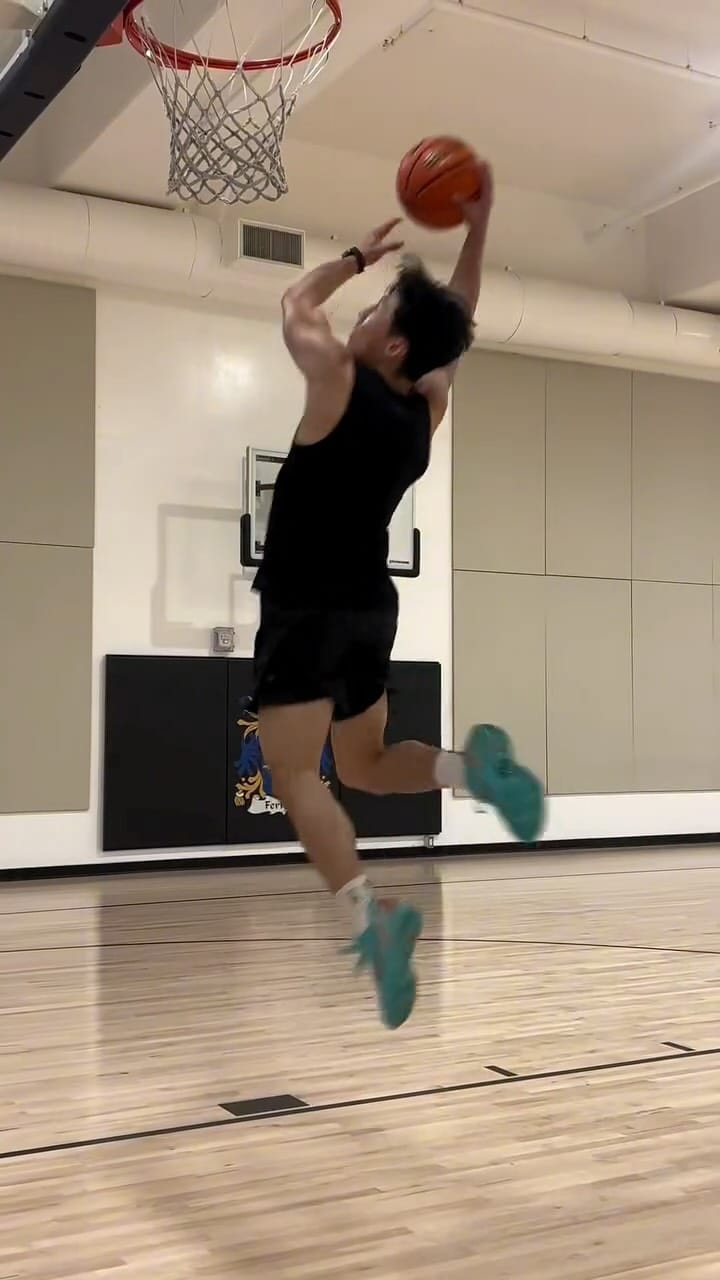 Post 3 by Korean Hoops🇰🇷 on Instagram (video)