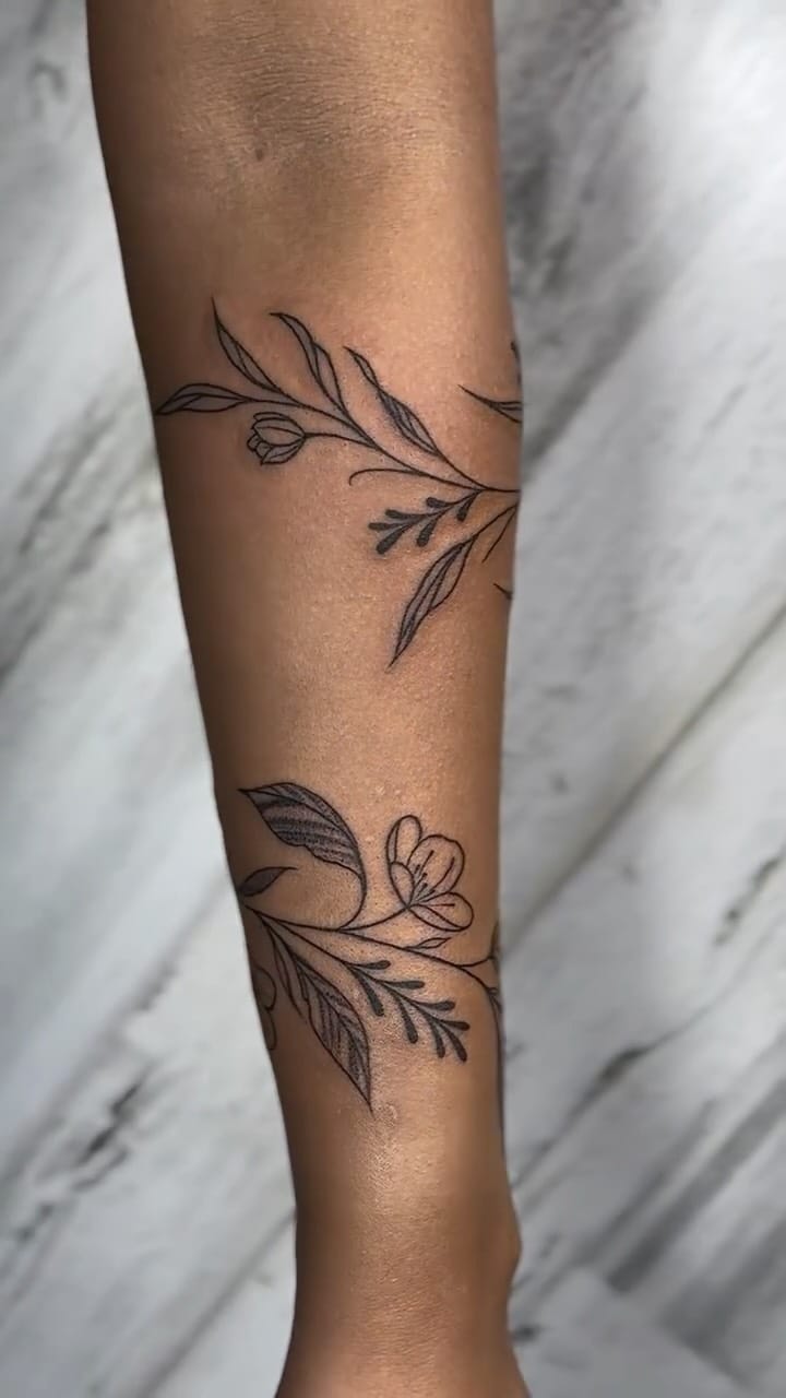 Post 7 by Maya ❤️ DFW Tattoo Artist on Instagram (video)