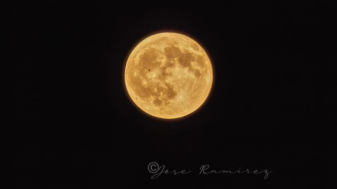 Post 8 by Jose Ramírez on Instagram (image)