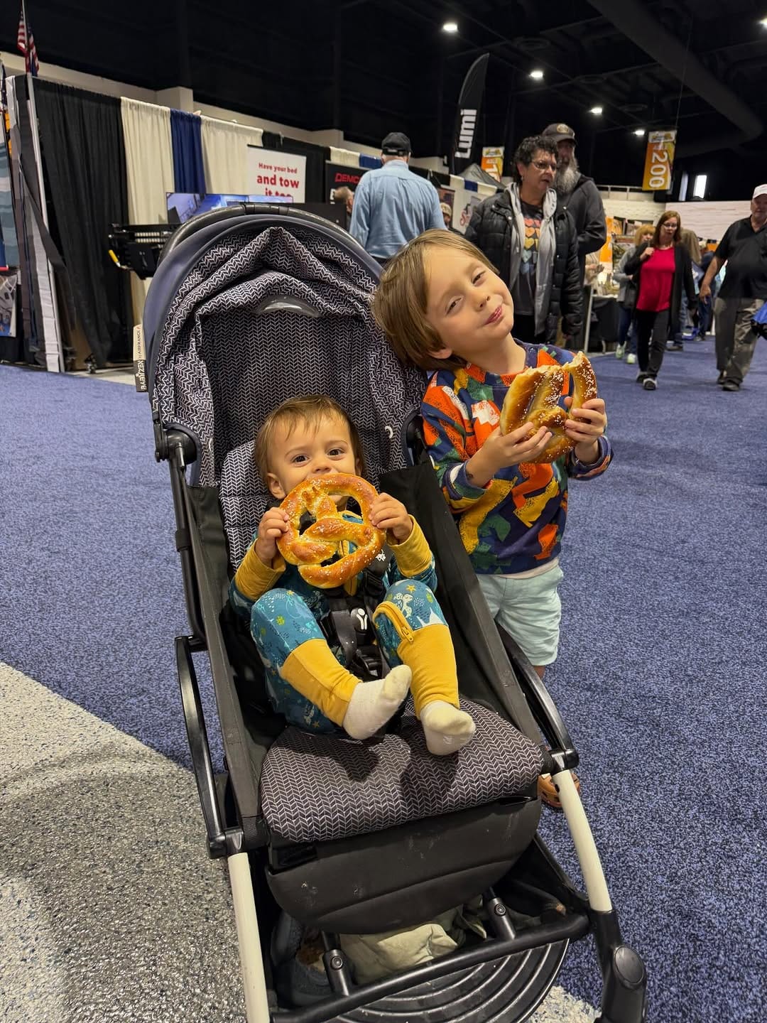 Post 4 by TRAVEL FAMILY 🚐✈️ Lauren, Daniel, Dash + Jett on Instagram (carousel)
