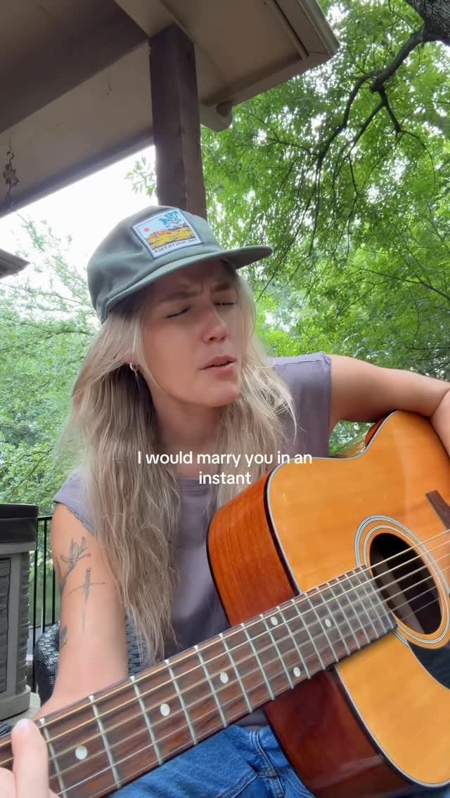 Post 7 by K A Y L I on Instagram (video)