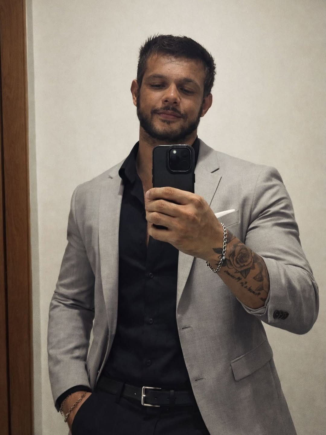 Post 6 by Jô Milli on Instagram (image)