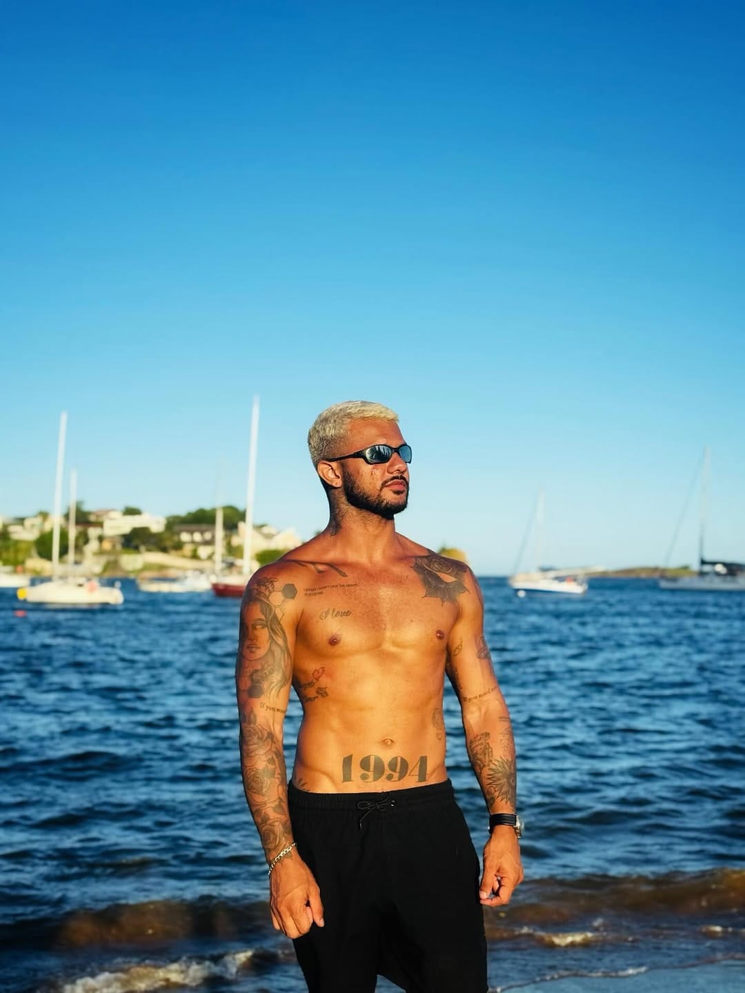 Post 4 by Jô Milli on Instagram (carousel)