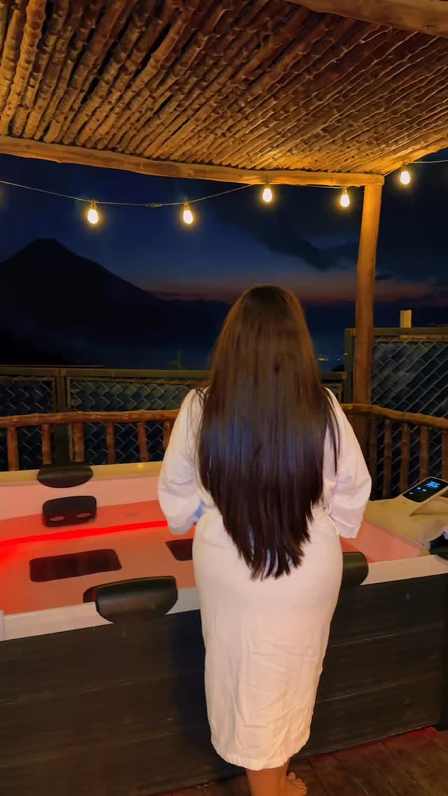 Post 10 by Yo soy Chapin on Instagram (video)