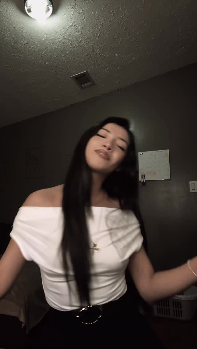 Post 6 by Ashley Acosta 🎶 on Instagram (video)