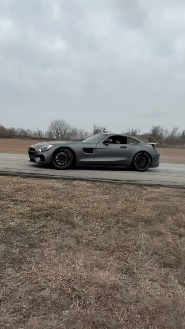 Post 4 by Benjamin Mackles on Instagram (video)