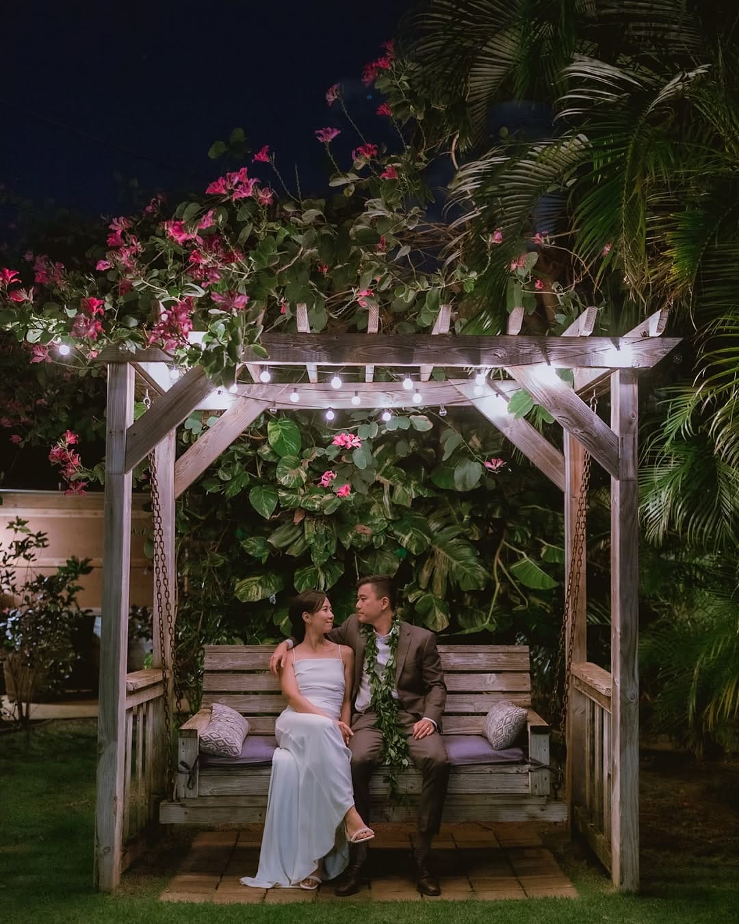 Post 3 by Hawaii Wedding Photographer on Instagram (carousel)