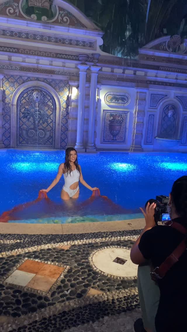 Post 10 by Miami Photographer on Instagram (video)