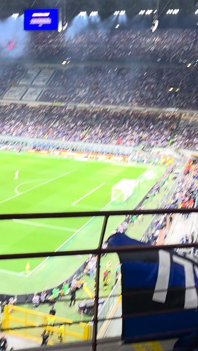 Post 3 by Roby Phoenix on Instagram (video)
