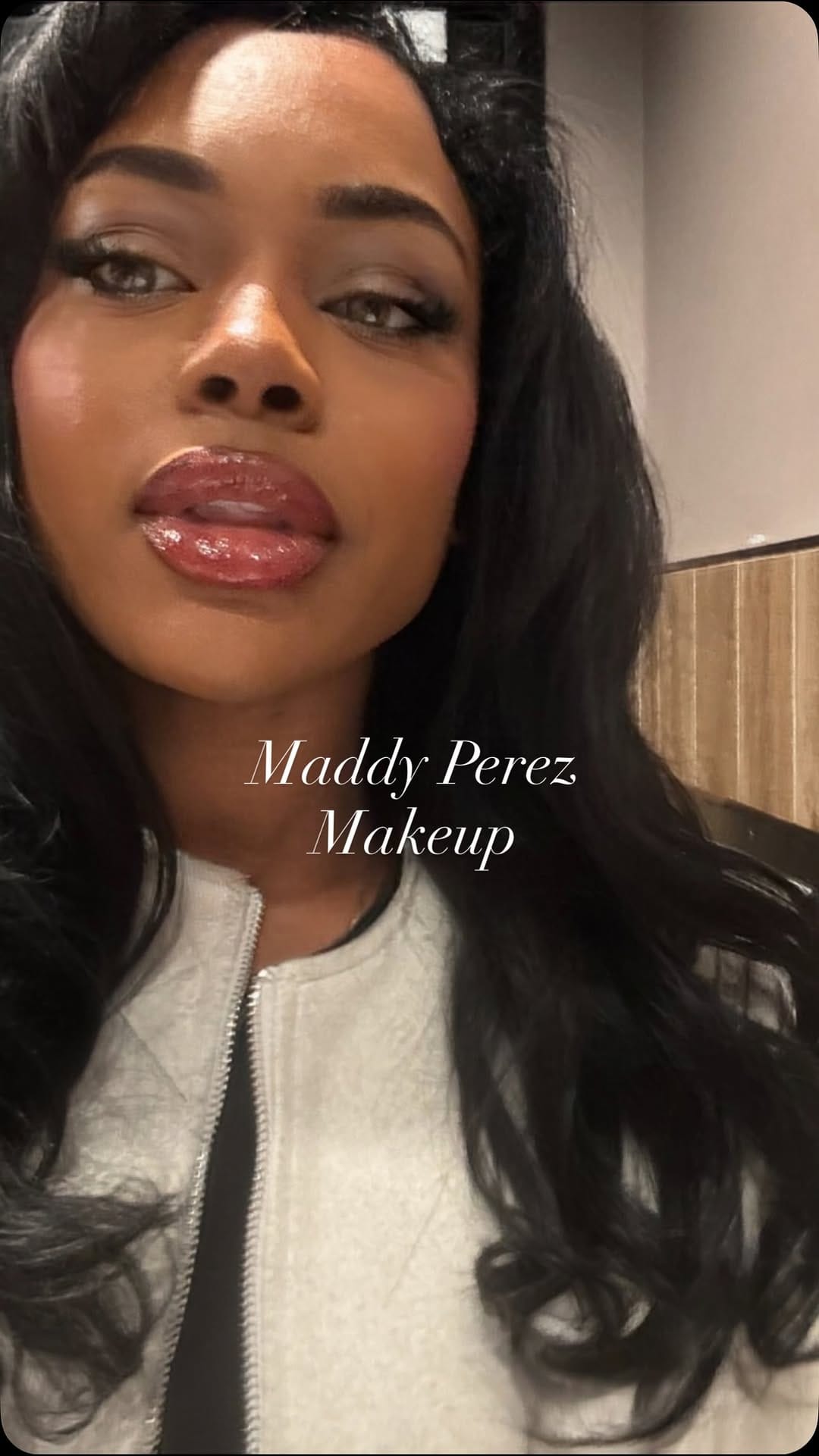 Post 4 by Tati Lashaé on Instagram (video)