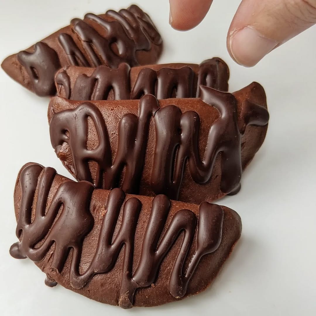 Post 10 by Jess the Dessert Geek! on Instagram (carousel)