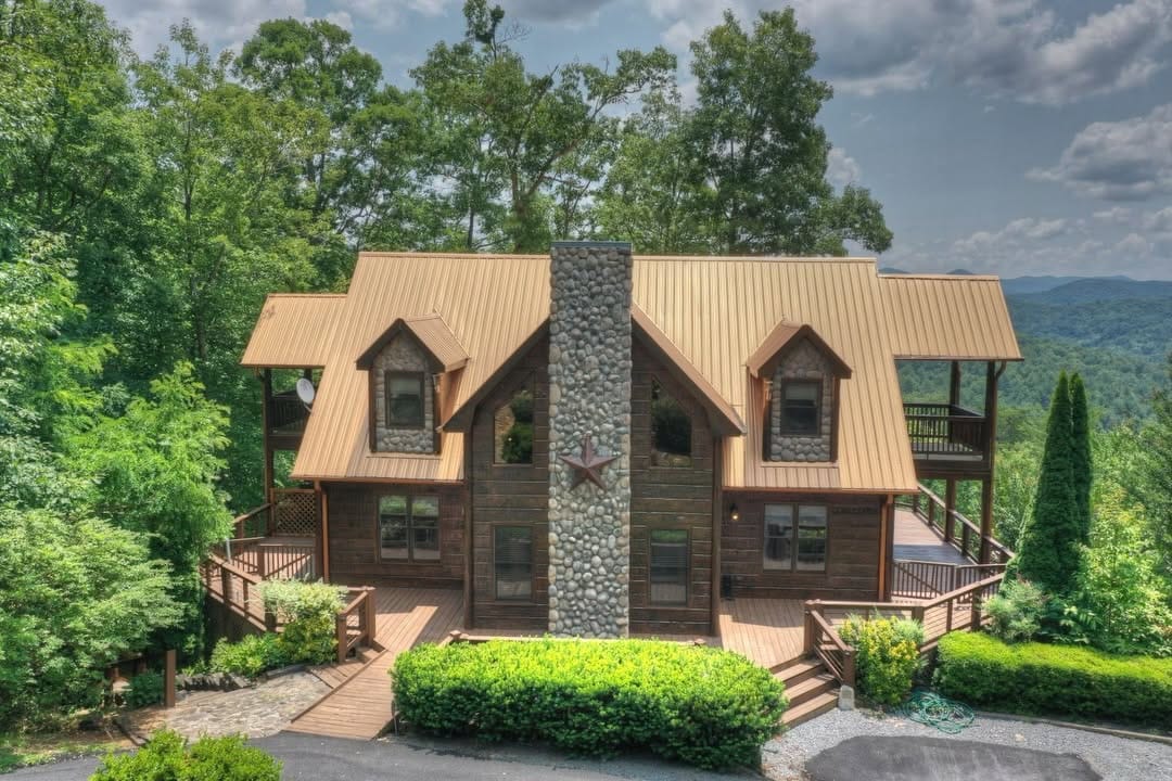 Post 4 by Cuddle Up Cabin Rentals on Instagram (carousel)