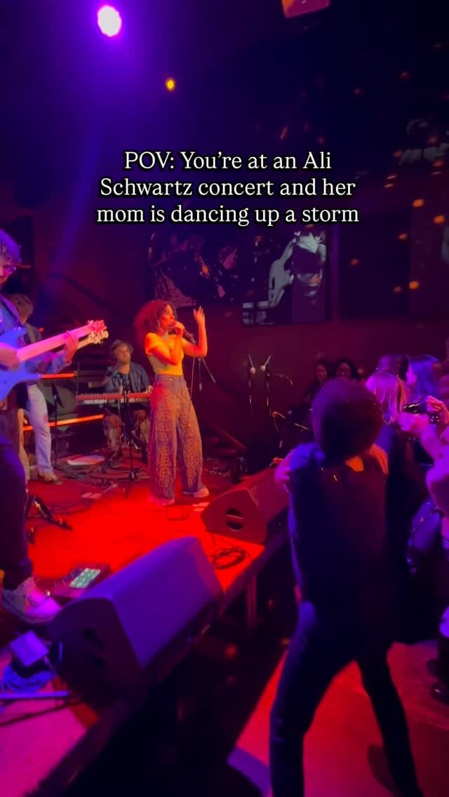 Post 4 by Ali Schwartz on Instagram (video)