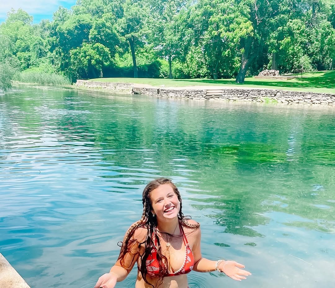 Post 1 by LSU ✦ KAPPA ALPHA THETA on Instagram (image)
