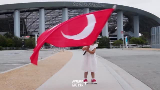 Post 4 by Yirmi7 on Instagram (video)